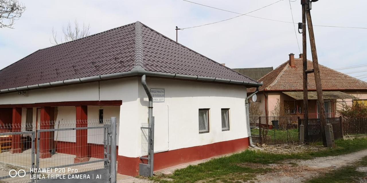 Parasztház * Poroszló